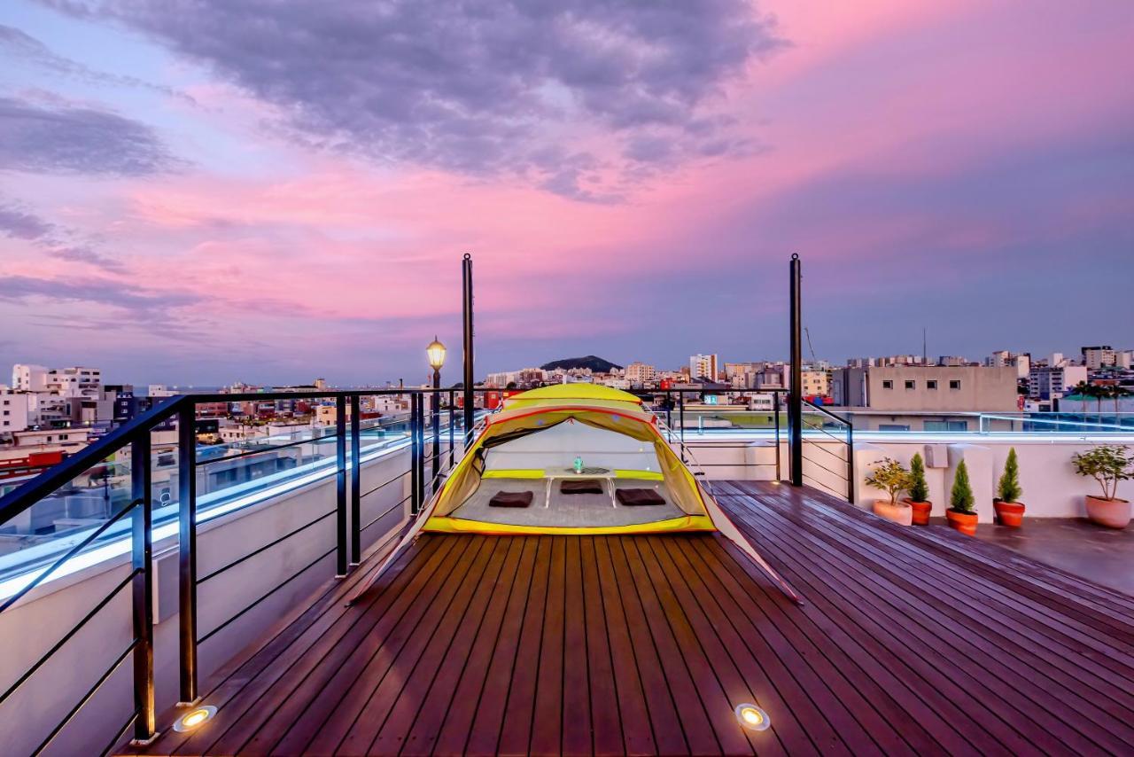 The Jade Hotel Чеджудо Экстерьер фото