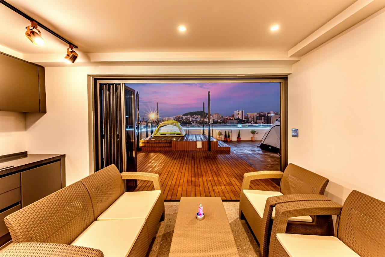 The Jade Hotel Чеджудо Экстерьер фото